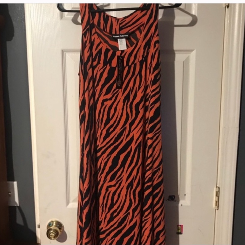 size Large dress with tiger stripes